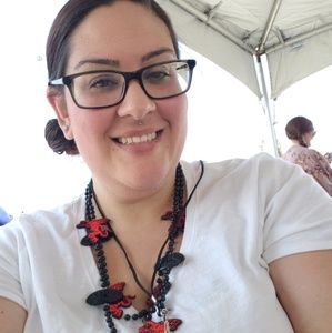 Meet your Posher, Angela